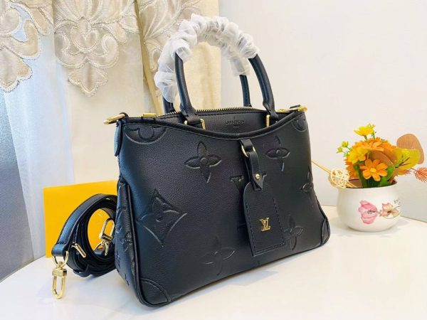 Luxury LV Handbag M46488