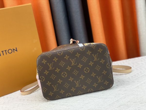 Luxury LV Handbag M40474