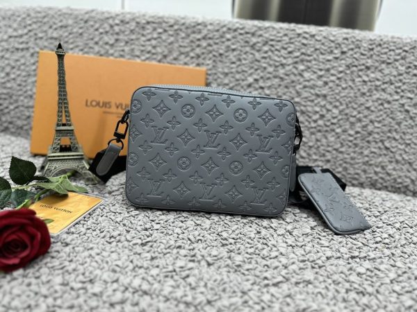 Luxury LV Handbag M40438