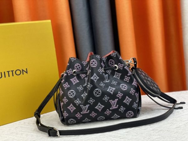 Luxury LV Handbag M57068