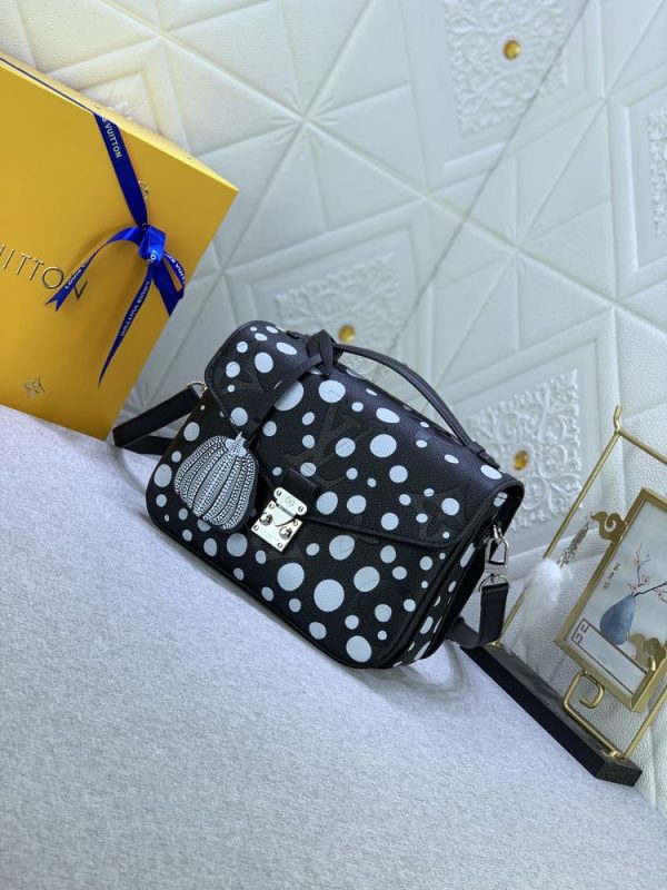 Luxury LV Handbag M41487