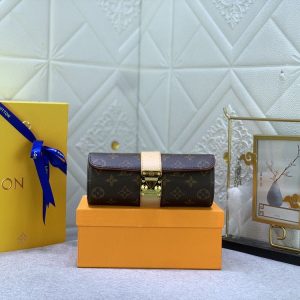 Luxury LV Handbag M10147