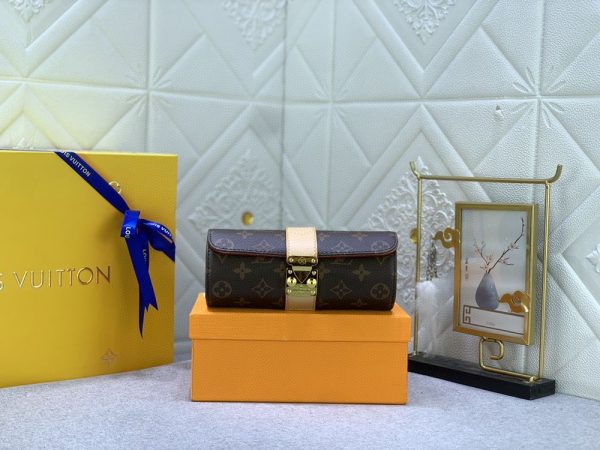 Luxury LV Handbag M10147