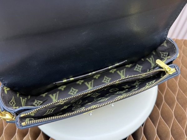 Luxury LV Handbag M20393