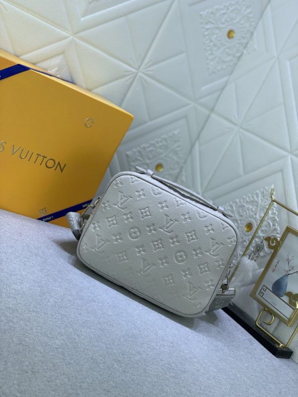 Luxury LV Handbag M46688