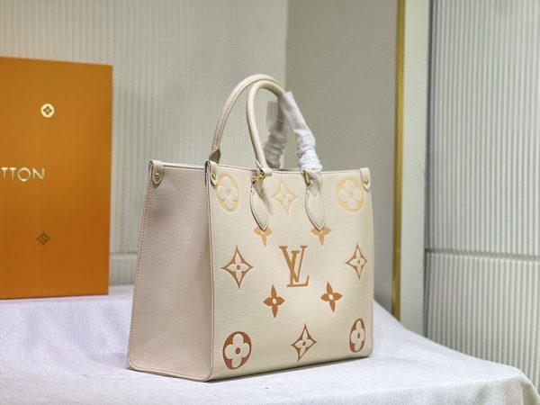 Luxury LV Handbag M46542