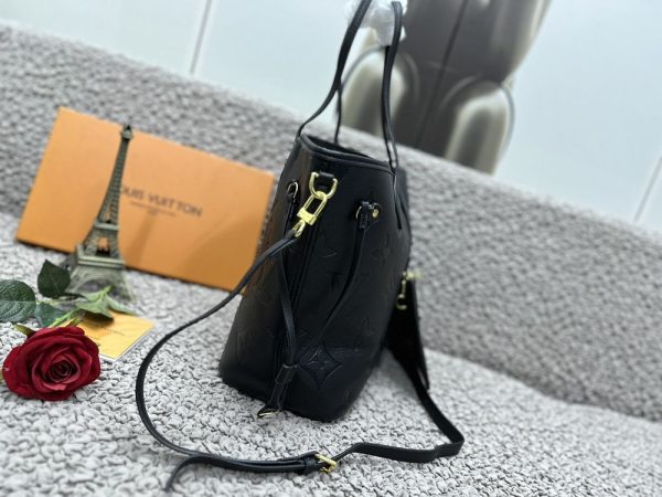 Luxury LV Handbag M45685