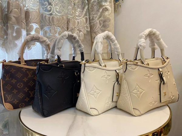 Luxury LV Handbag M46488