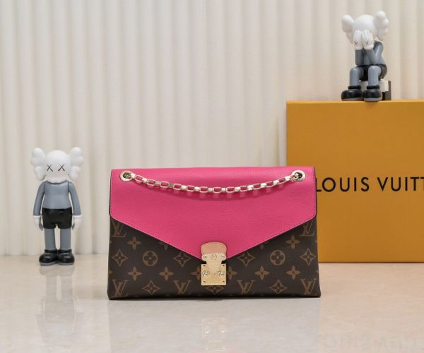 Luxury LV Handbag M41200