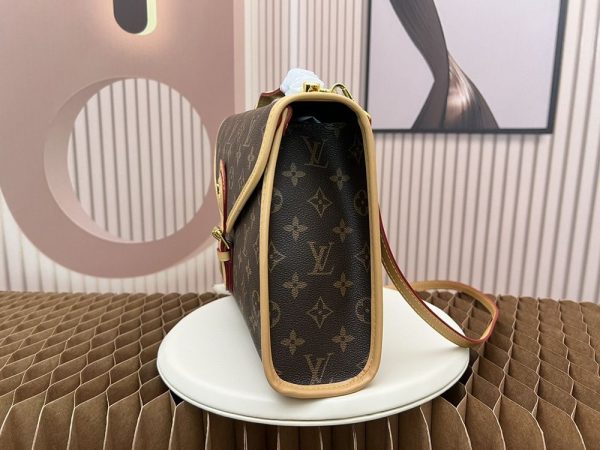 Luxury LV Handbag M44919