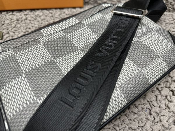 Luxury LV Handbag M40438.2