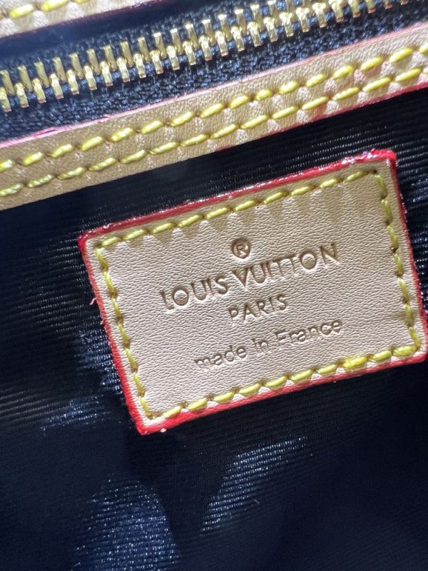 Luxury LV Handbag M24424