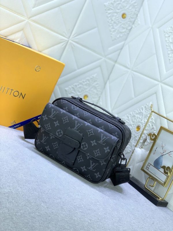 Luxury LV Handbag M46688