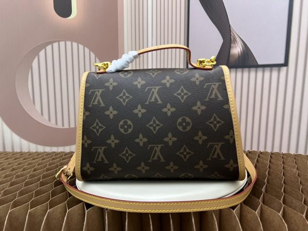 Luxury LV Handbag M44919.1