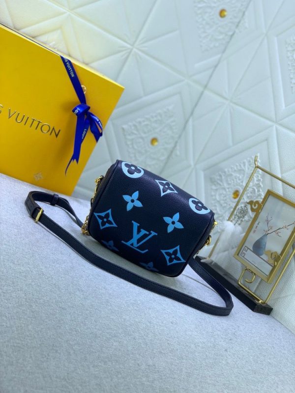 Luxury LV Handbag M82208