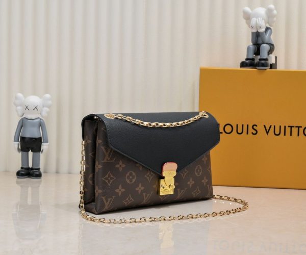 Luxury LV Handbag M41200