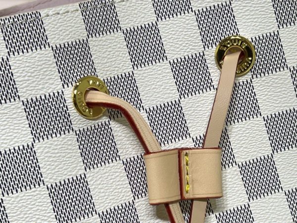 Luxury LV Handbag M46581