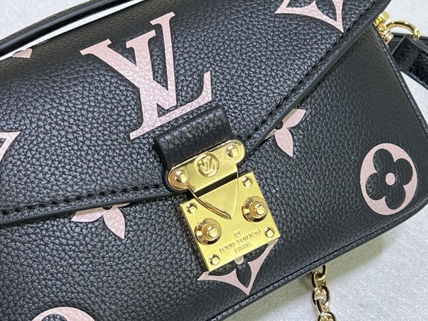 Luxury LV Handbag M46279-M22834