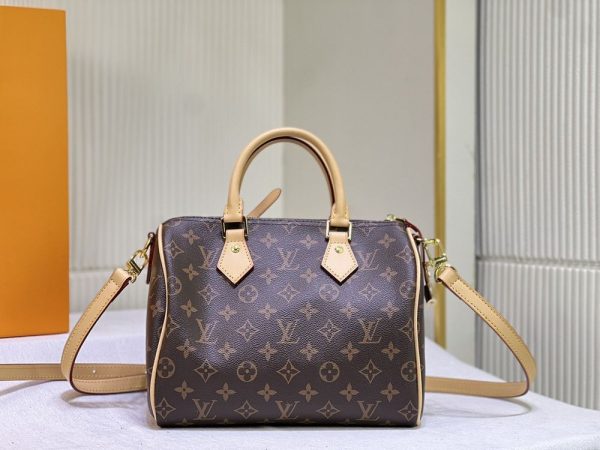 Luxury LV Handbag M24424