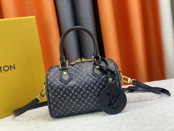 Luxury LV Handbag M22595