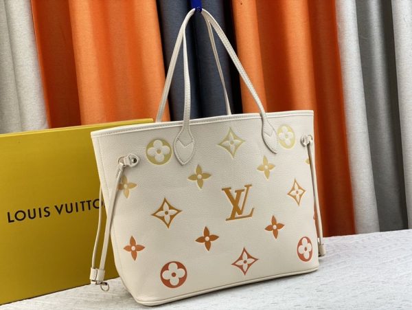 Luxury LV Handbag M45684