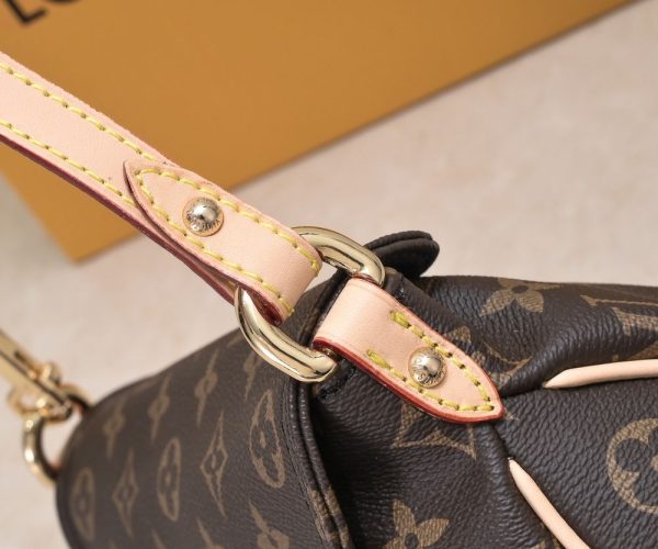 Luxury LV Handbag M44470