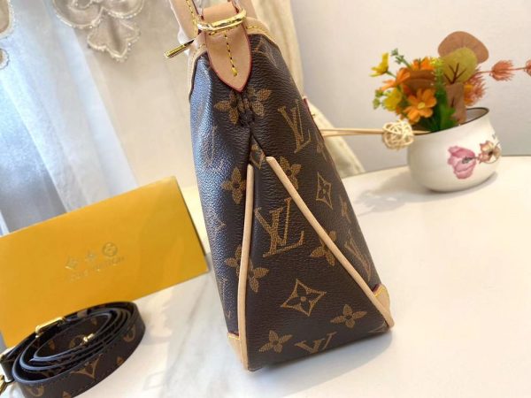 Luxury LV Handbag M46488