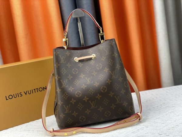 Luxury LV Handbag M46581.1