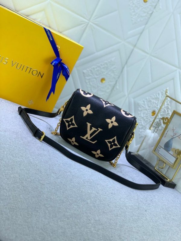 Luxury LV Handbag M82208