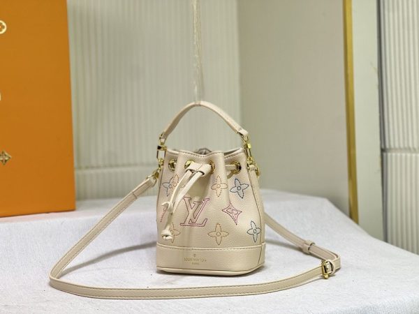 Luxury LV Handbag M23088