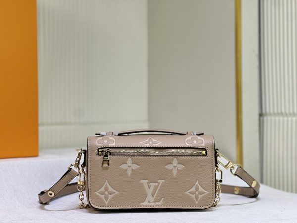 Luxury LV Handbag M46279-M22834