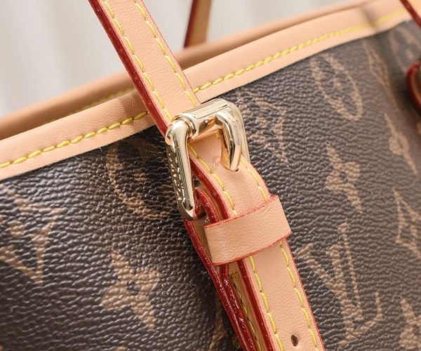 Luxury LV Handbag M42236