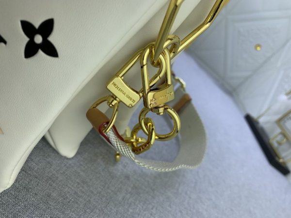 Luxury LV Handbag M20574