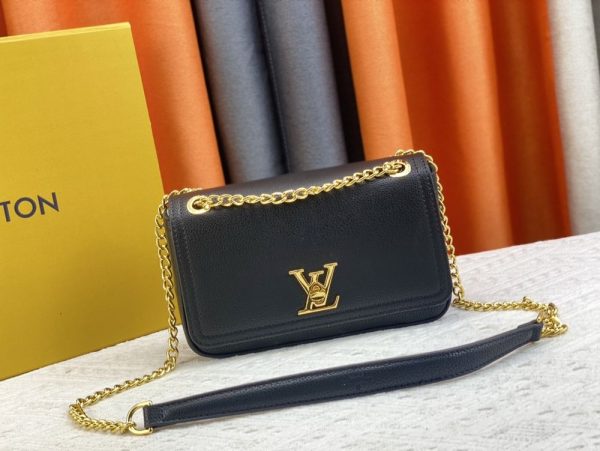 Luxury LV Handbag M22303