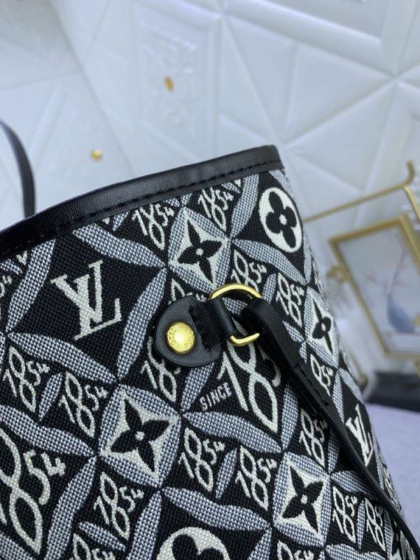 Luxury LV Handbag M57273