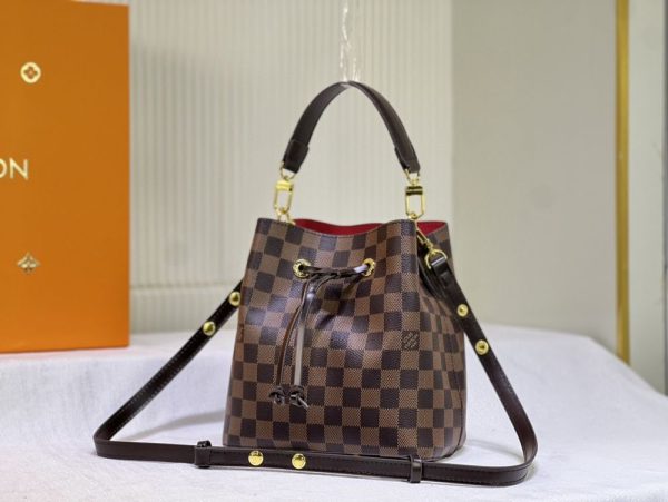 Luxury LV Handbag M46581