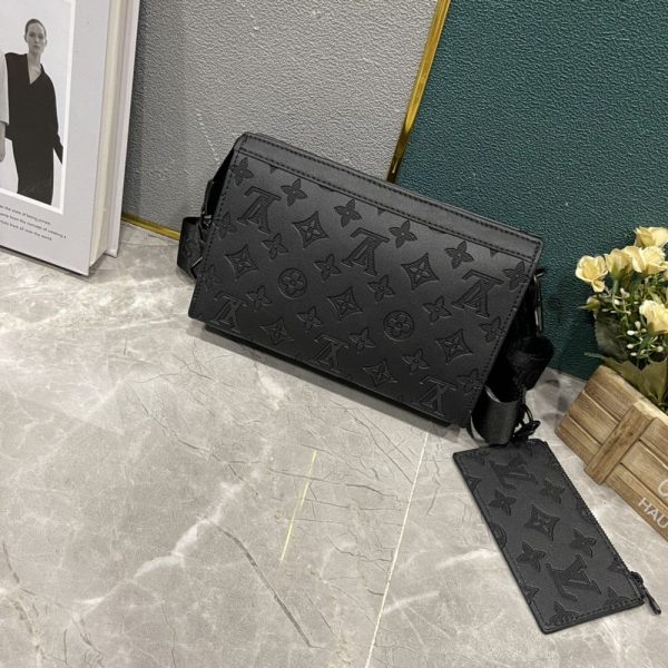 Luxury LV Handbag M64608