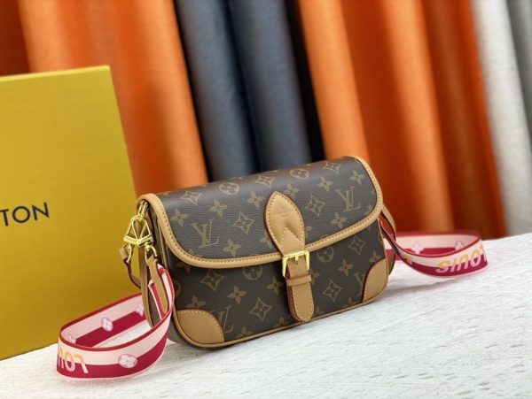 Luxury LV Handbag M45985.1