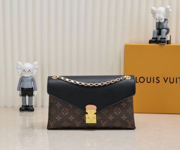 Luxury LV Handbag M41200