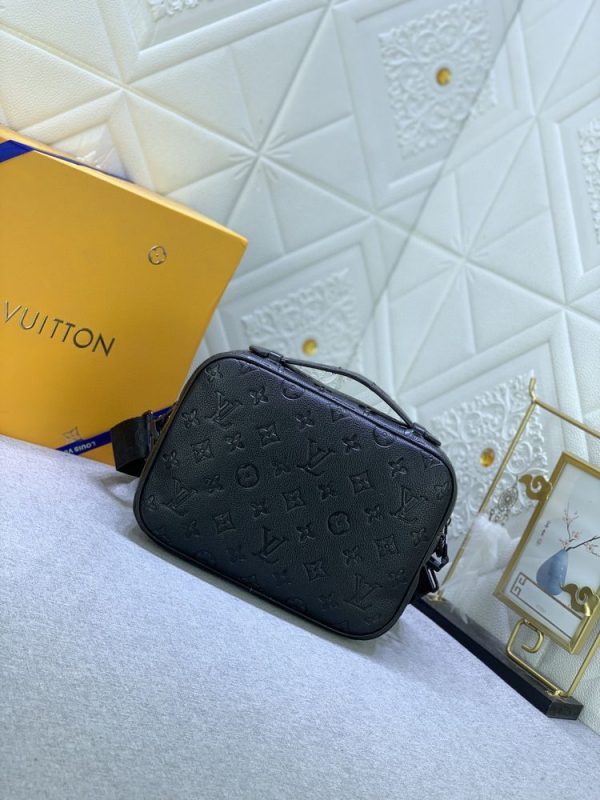 Luxury LV Handbag M46688