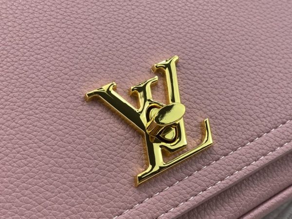 Luxury LV Handbag M22303