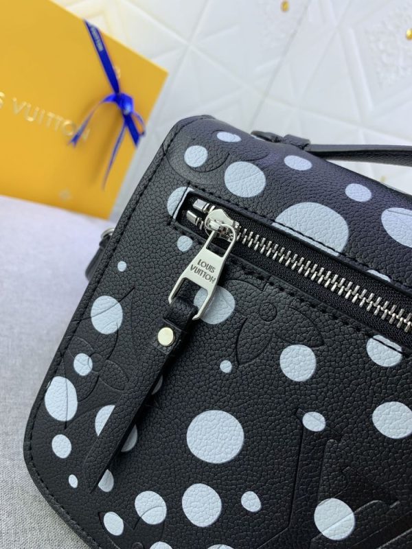 Luxury LV Handbag M41487