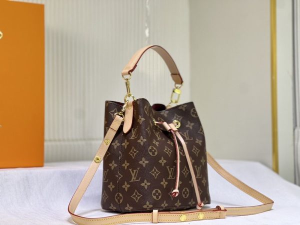 Luxury LV Handbag M46581