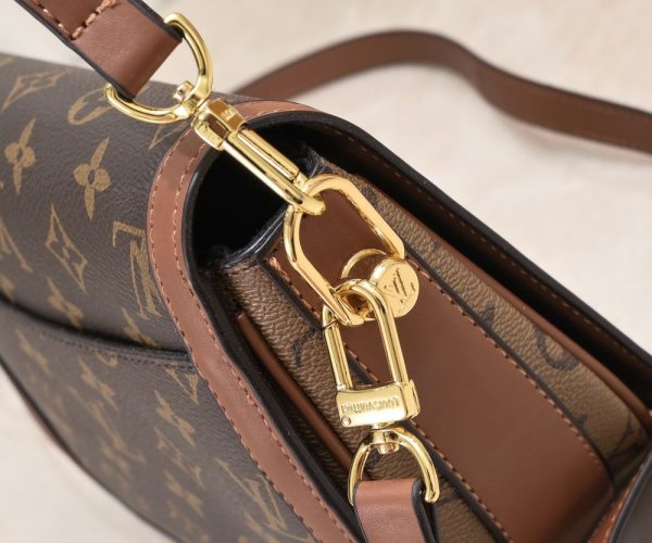 Luxury LV Handbag M66810