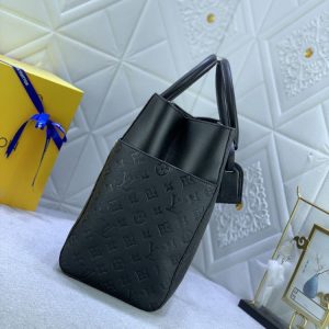 Luxury LV Handbag M46451