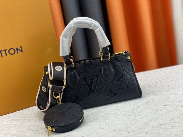 Luxury LV Handbag 46653