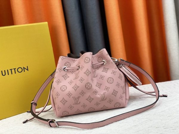 Luxury LV Handbag M57068