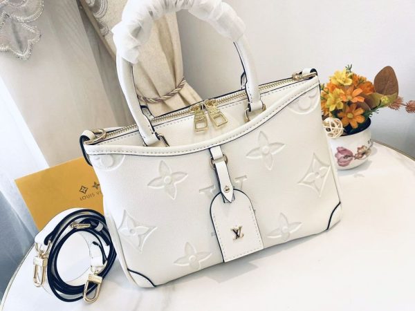 Luxury LV Handbag M46488