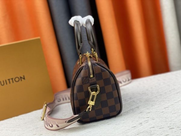 Luxury LV Handbag M46222