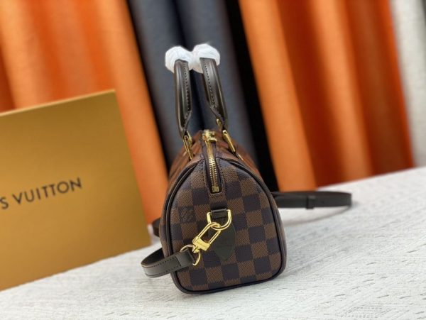 Luxury LV Handbag M46222